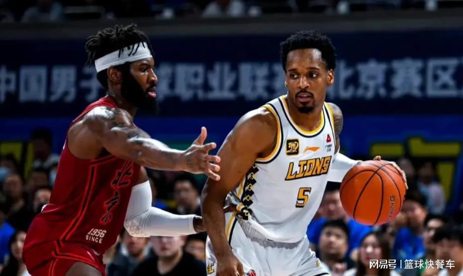 开云体育官网-CBA第一争冠热门杀疯了！15战豪取14胜1负：京粤沪都要靠边站？